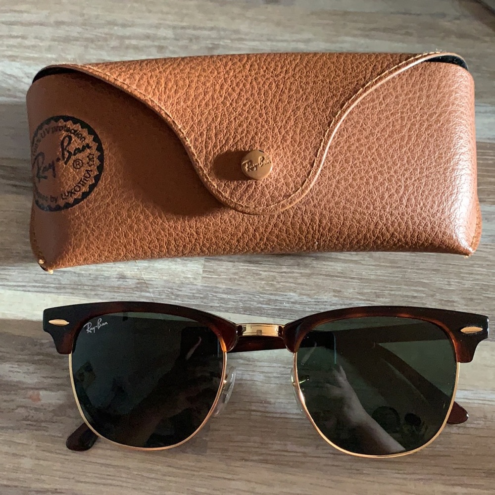 BARELY WORN Ray-Ban Clubmaster 3016 INCLUDES CASE!